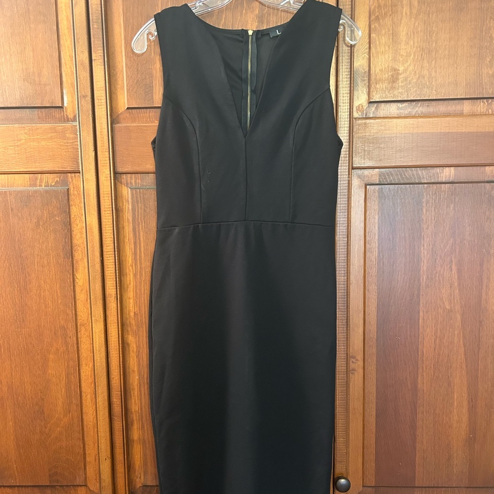 Lulu's Black Deep V Bodycon Sleeveless Sheath Midi Dress size Large fitted